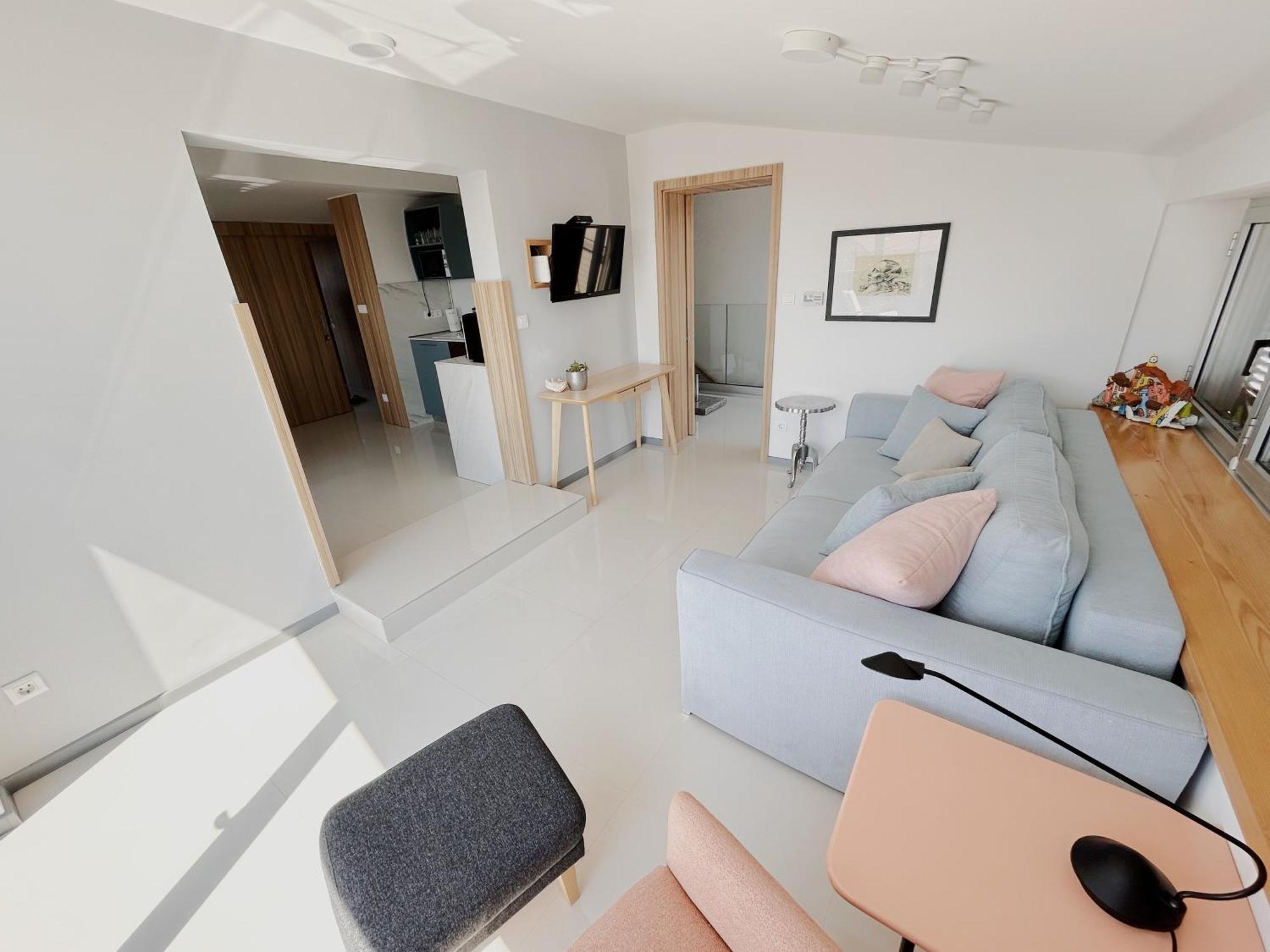 잠브라티야 Sunny House 아파트 외부 사진