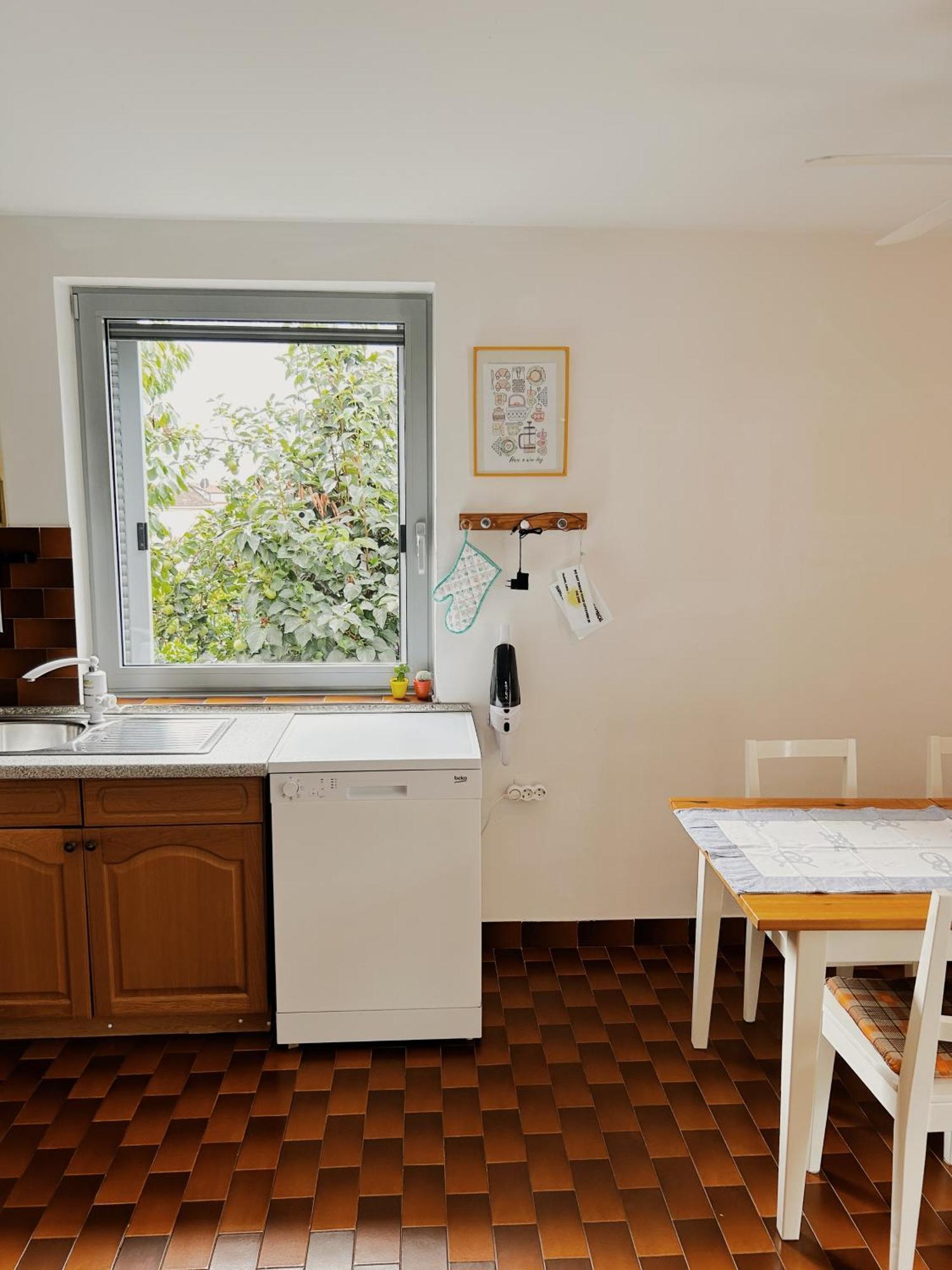 잠브라티야 Sunny House 아파트 외부 사진
