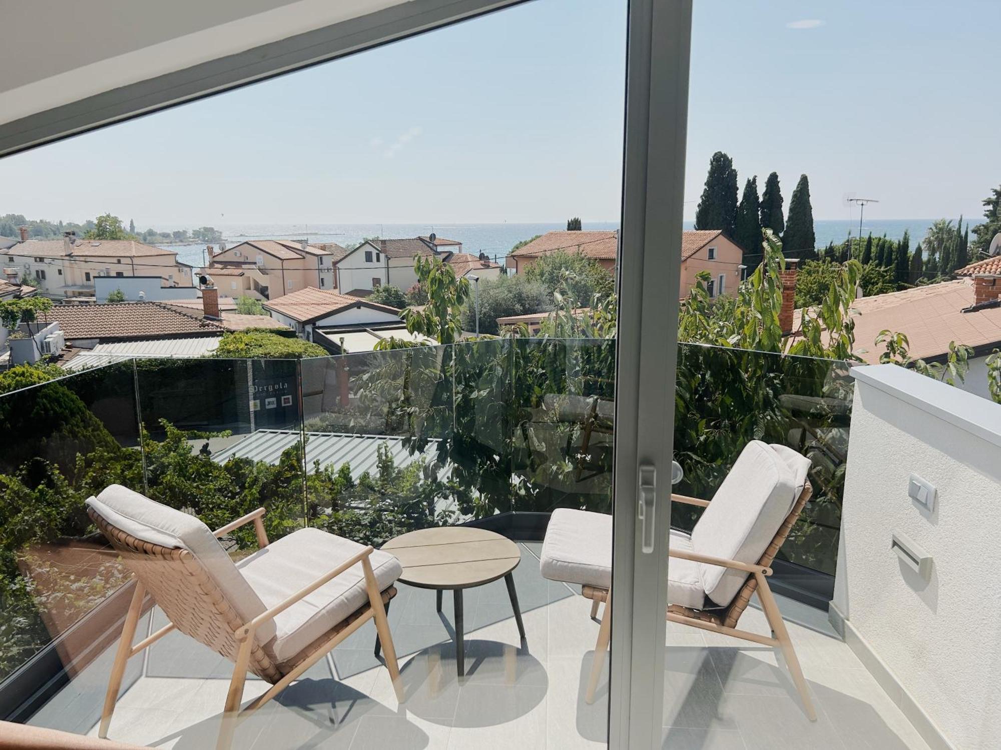 잠브라티야 Sunny House 아파트 외부 사진