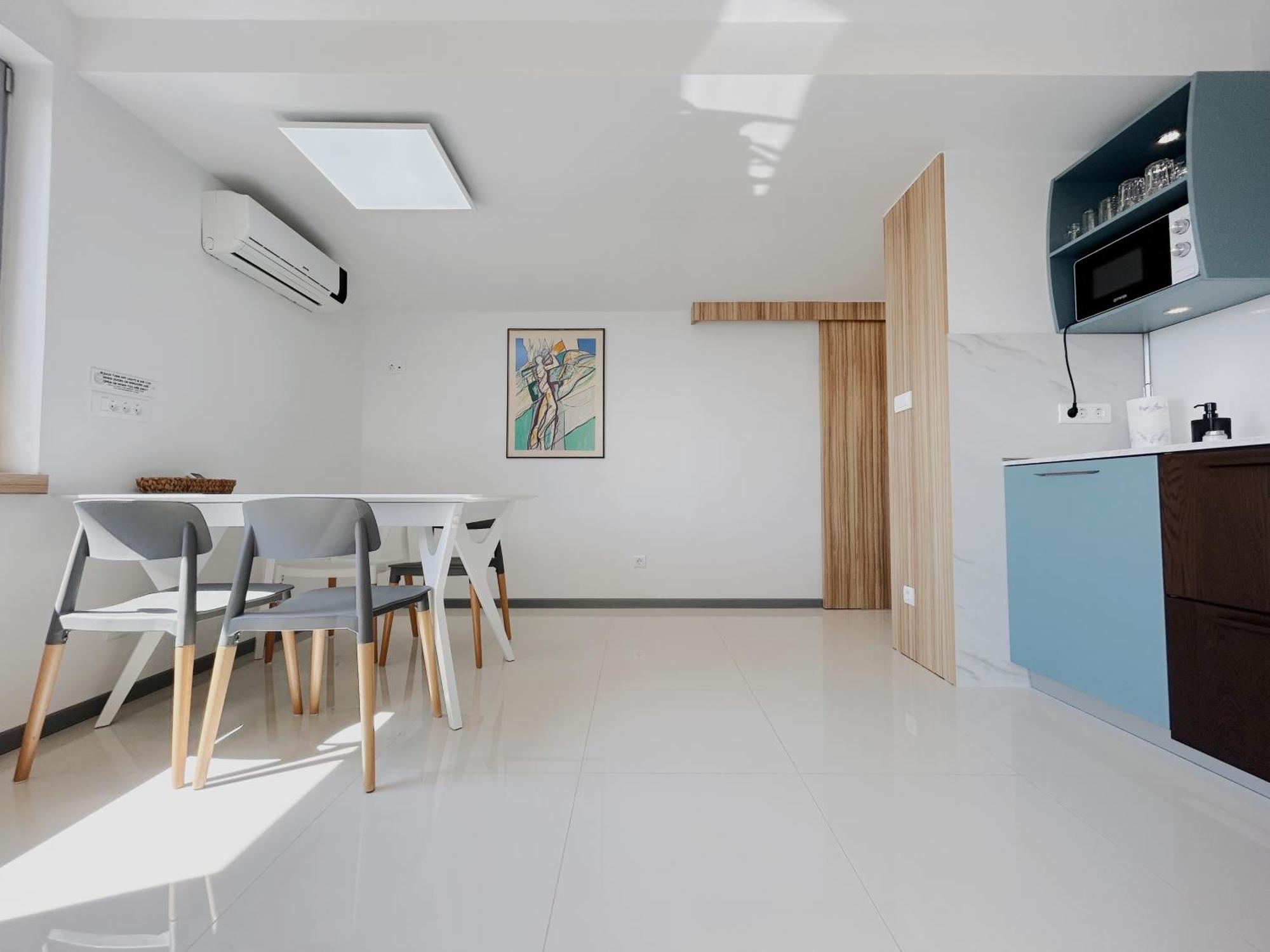 잠브라티야 Sunny House 아파트 외부 사진