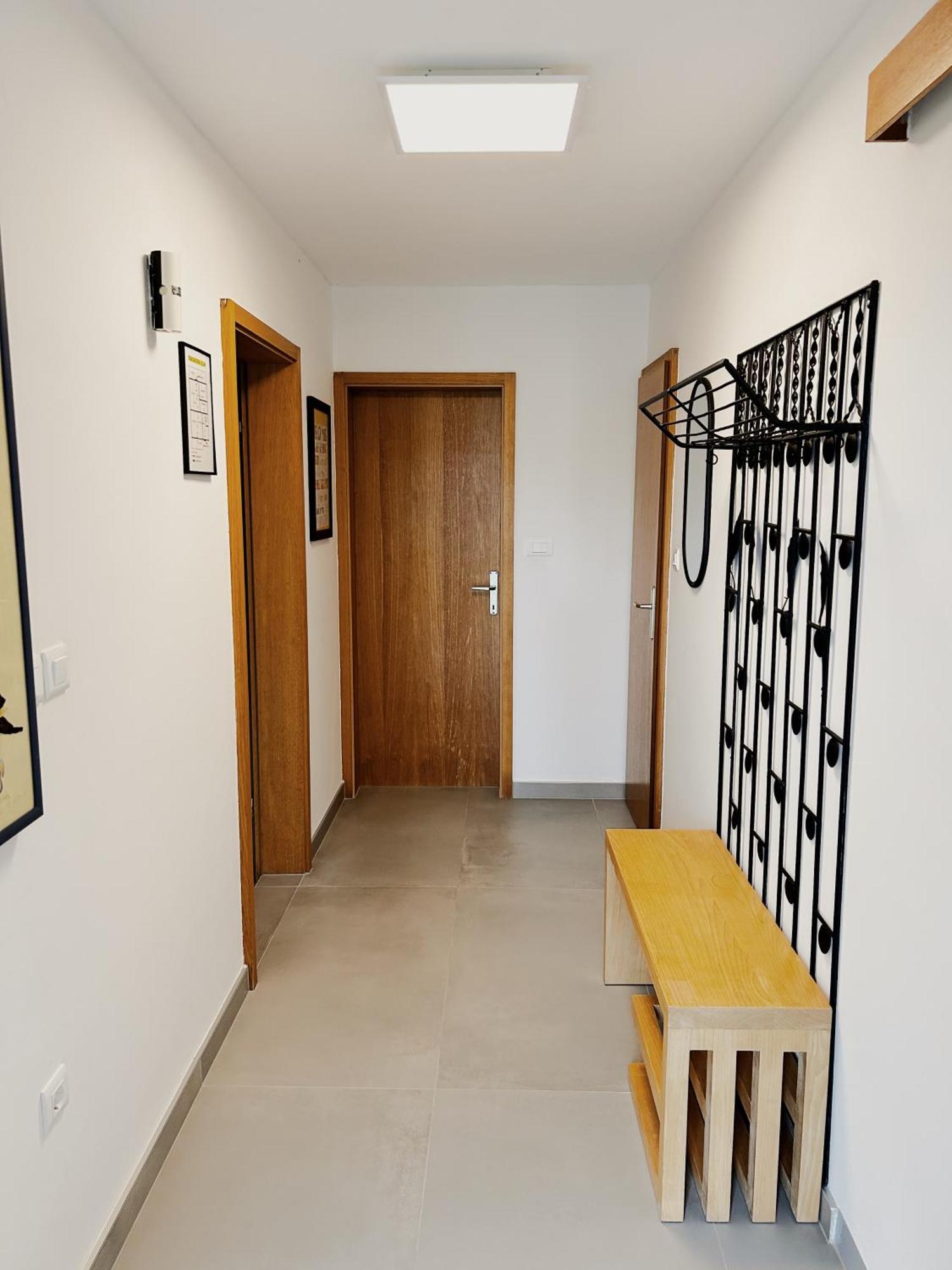 잠브라티야 Sunny House 아파트 외부 사진