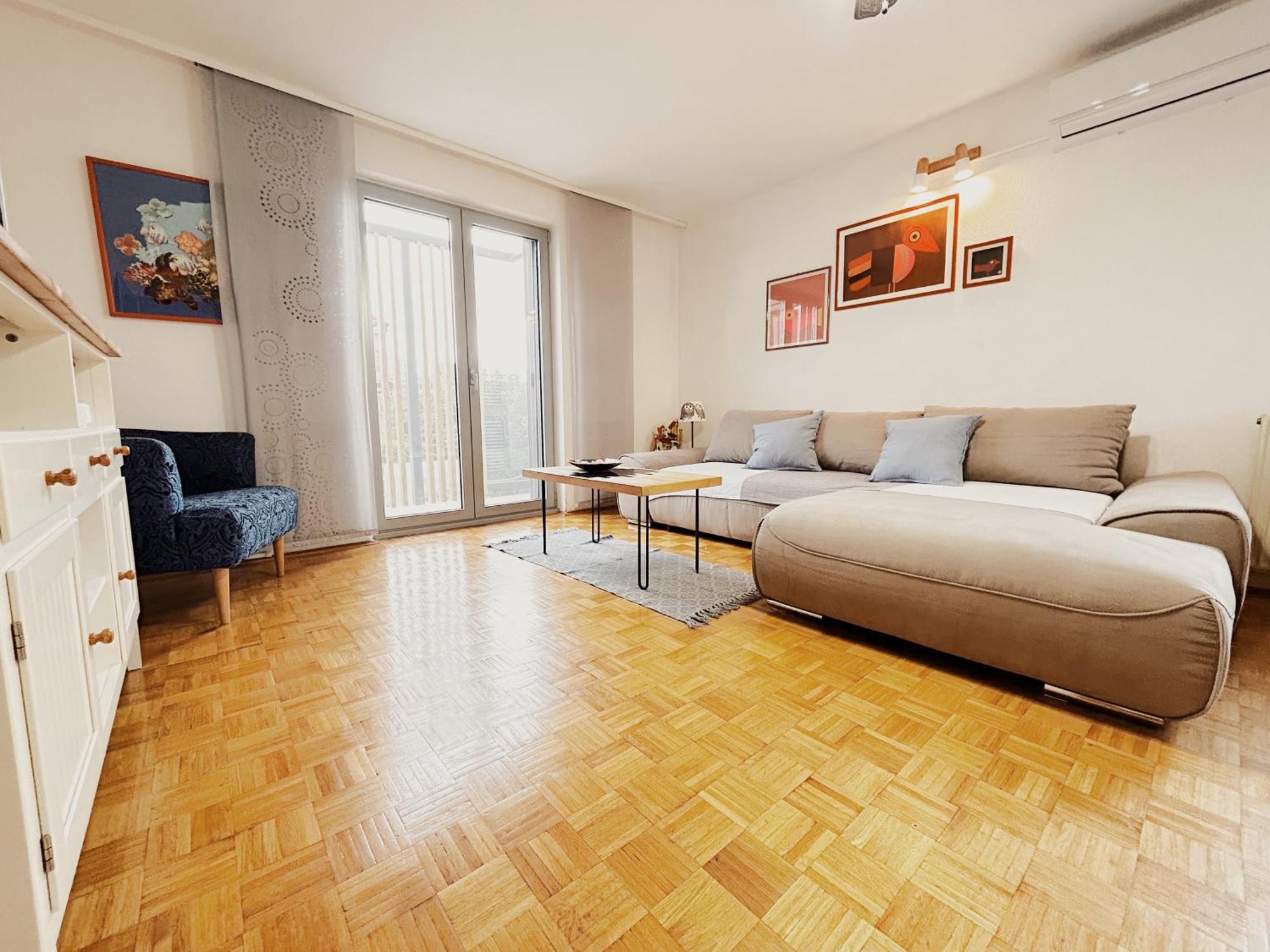 잠브라티야 Sunny House 아파트 외부 사진